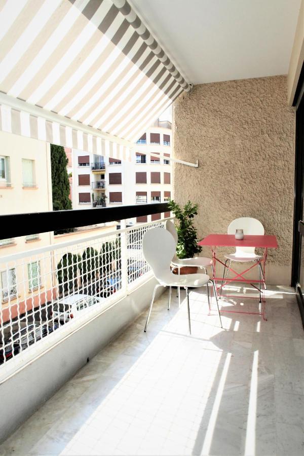 Appartement T3 Plein Centre Saint-Raphaël Buitenkant foto