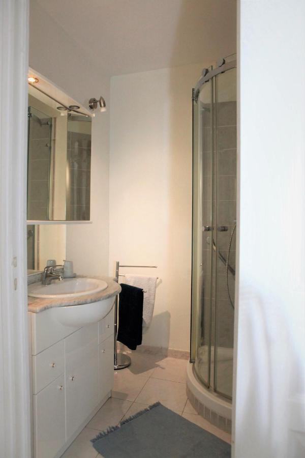 Appartement T3 Plein Centre Saint-Raphaël Buitenkant foto