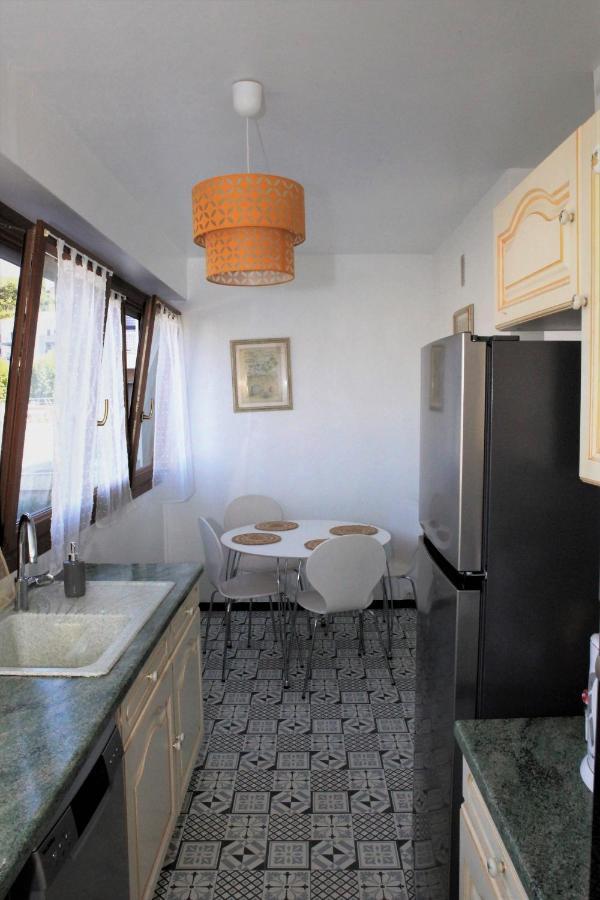 Appartement T3 Plein Centre Saint-Raphaël Buitenkant foto